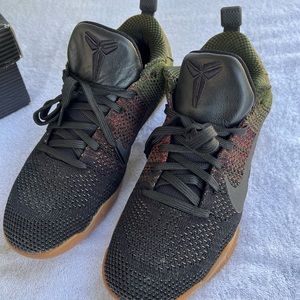 Nike Kobe 11 Elite Low
4KB Black Horse
